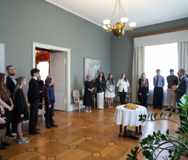 20260506 Rīga. Latvija. Valsts prezidenta Edgara Rinkēviča tikšanās ar televīzijas raidījuma Gudrs vēl gudrāks uzvarētājiem. Vieta: Rīgas pils, Latvija. Foto autors Ilmārs Znotiņš